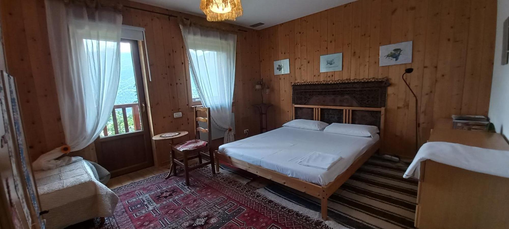 Artemisia B&B Ла-Саль Екстер'єр фото